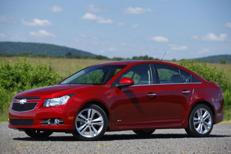  Chevrolet Cruze 2011 года  (фото 43 из 61)